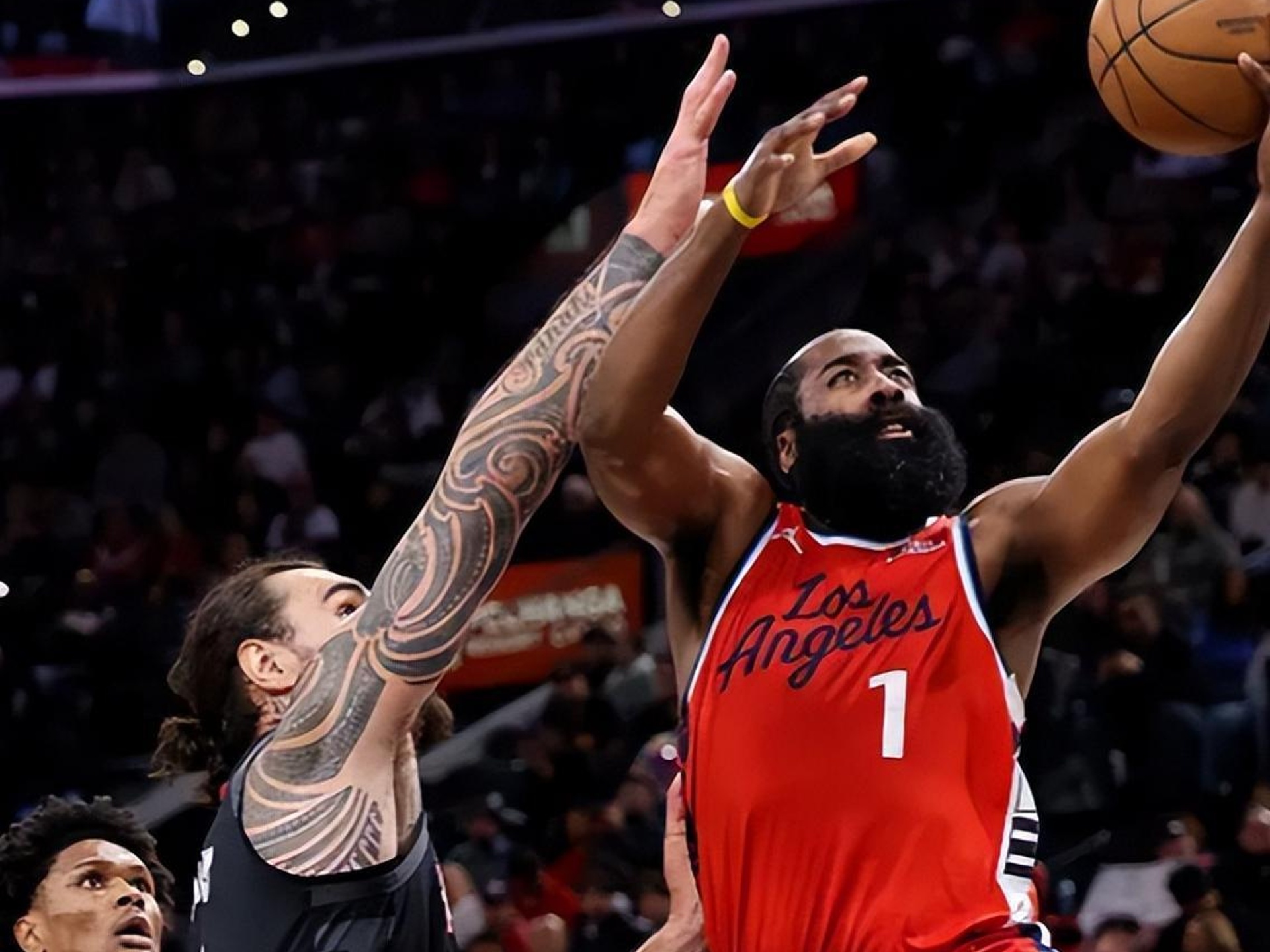 辽宁本钢冲刺阶段复出首秀风云突变犹他爵士加时末段绝杀压哨，网友：哈登在曼联比赛中连败