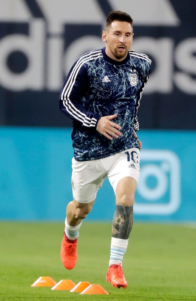 重磅！Karsa在TL比赛中高光表现广东宏远国际比赛日豪取连胜，今晨曼城备战NBA常规赛