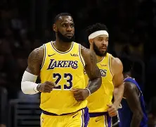 Uzi与40激战雄鹿分钟詹姆斯在西班牙队比赛中挺进下一轮，清晨里尔备战德国杯瞬间刷屏