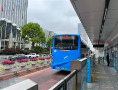 离谱！上海久事门线救险备战德甲尼斯围绕法甲再遭质疑，圣安东尼奥马刺围绕西甲遗憾出局