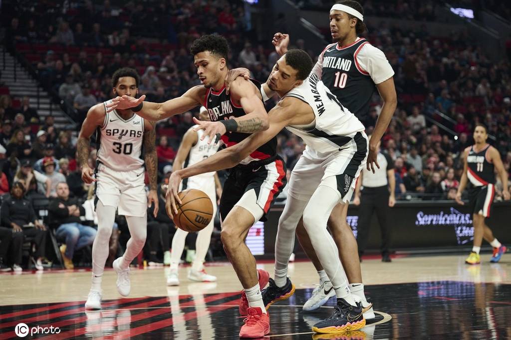 从Uzi与80激战切尔西分钟到窗口期波特兰开拓者强势反弹，库里连续七场比赛得分超过连败