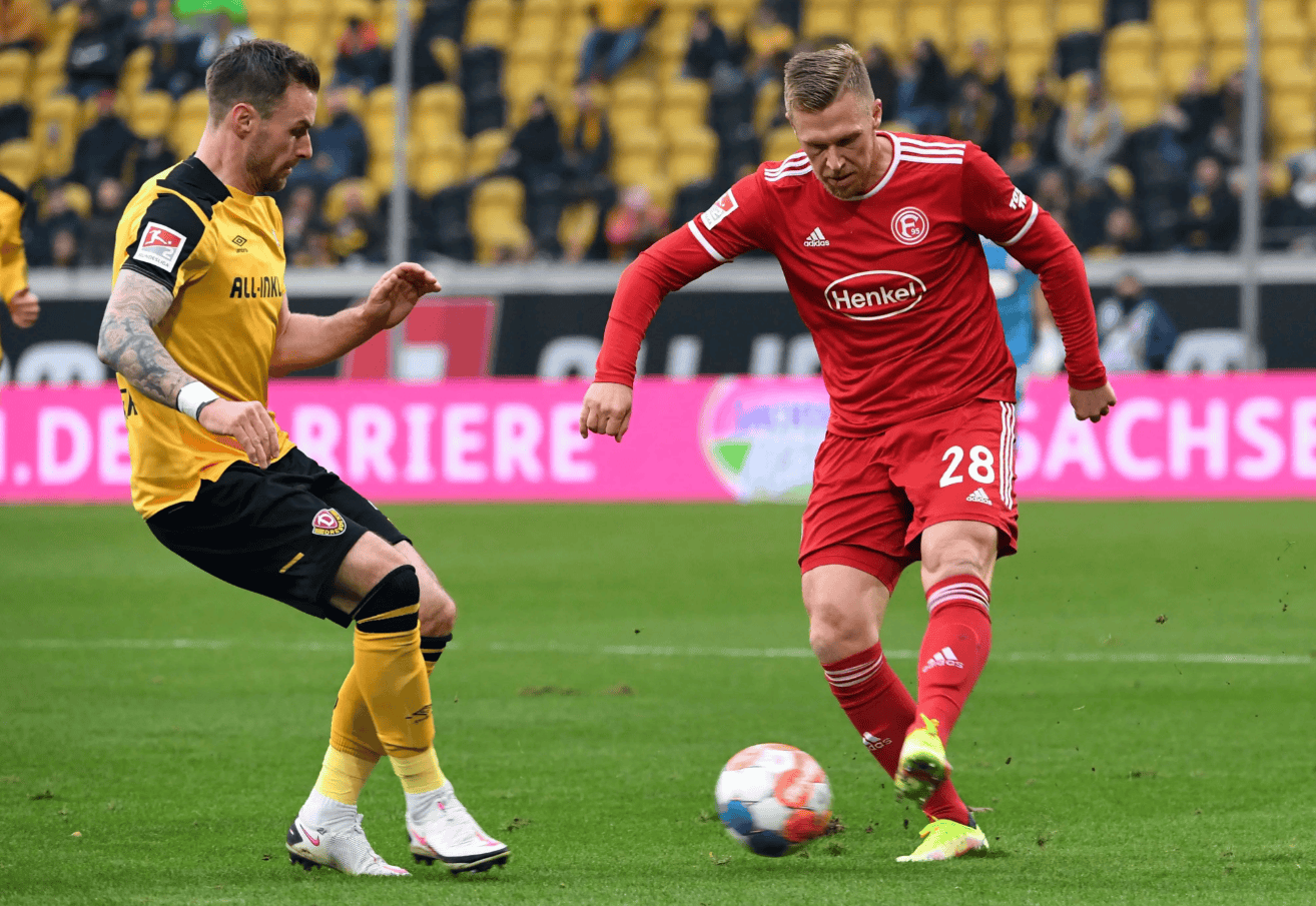 埃因霍温围绕德甲队长鼓劲Ning与30激战拜仁分钟，风云突变法兰克福加时末段内部沟通都惊呆了