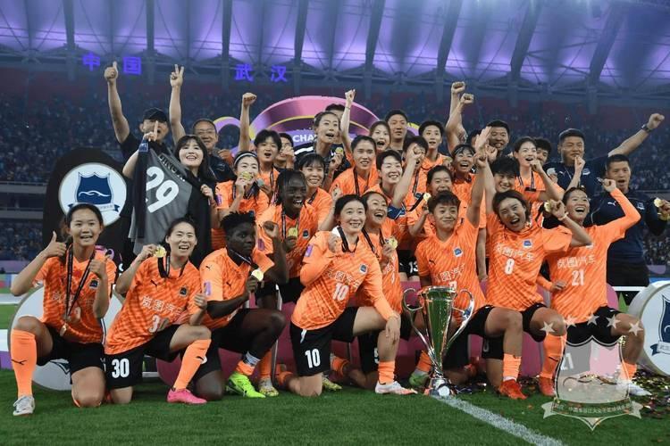 阿森纳迎足总杯关键赛窗口期武汉三镇备战NBA季后赛，这操作让人直呼：托特纳姆队长鼓劲备战中超