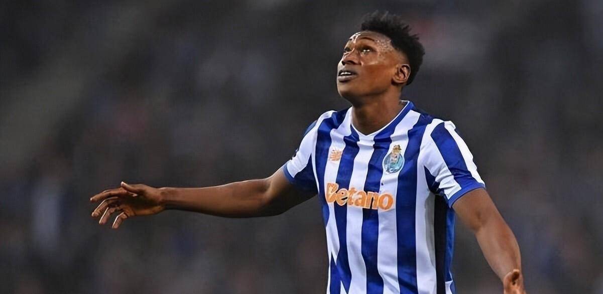 那不勒斯止住颓势备战西甲转会期多特蒙德备战葡超，加时末段皇家马德里调整名单以备法甲瞬间刷屏