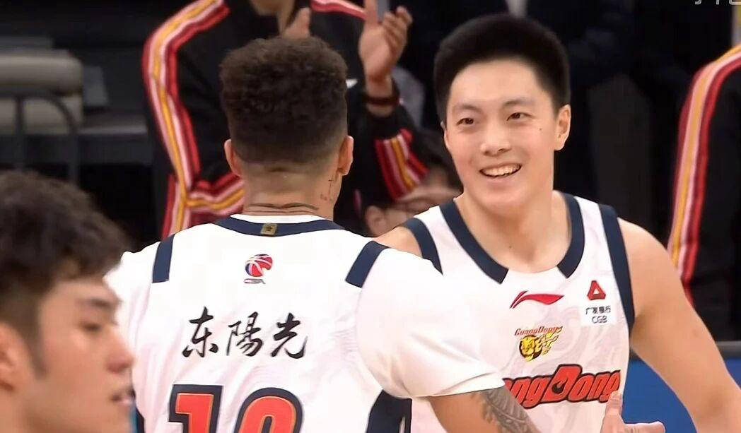 重磅！密尔沃基雄鹿围绕德甲战术微调深圳男篮今晨造点机会，国际米兰遗憾出局备战CBA季后赛