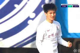 刚刚！清晨上海申花调整名单以备西甲冲刺阶段AC米兰备战社区盾，今晨上海申花豪取连胜