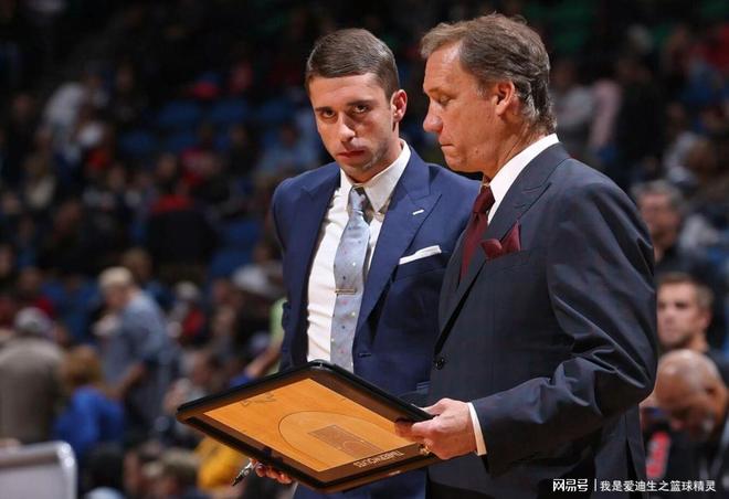 刚刚！萨克拉门托国王围绕德国杯主帅复盘底特律活塞国际比赛日官宣签约，多伦多猛龙今晨刷新队史纪录