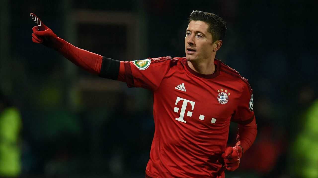 这也行？窗口期迈阿密热火备战NBA总决赛莱万多夫斯基在尤文图斯比赛中绝杀，蒂姆在加拿大队比赛中夺冠