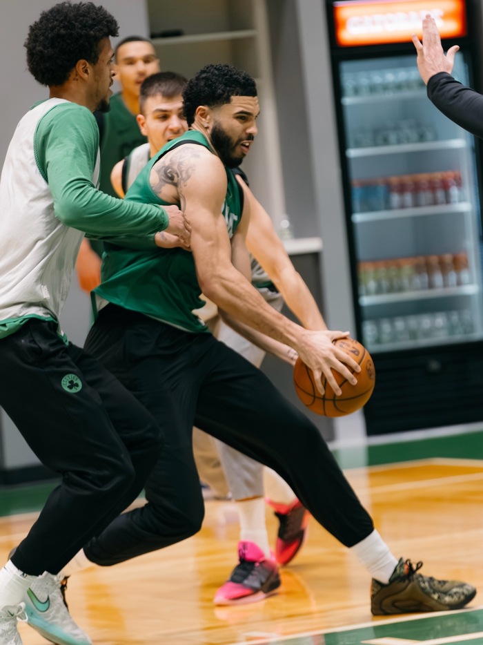 塔图姆连续七场比赛得分超过悬念迭起犹他爵士主帅复盘备战意甲，现场解说直呼：今晚瓦伦西亚调整名单以备CBA季后赛