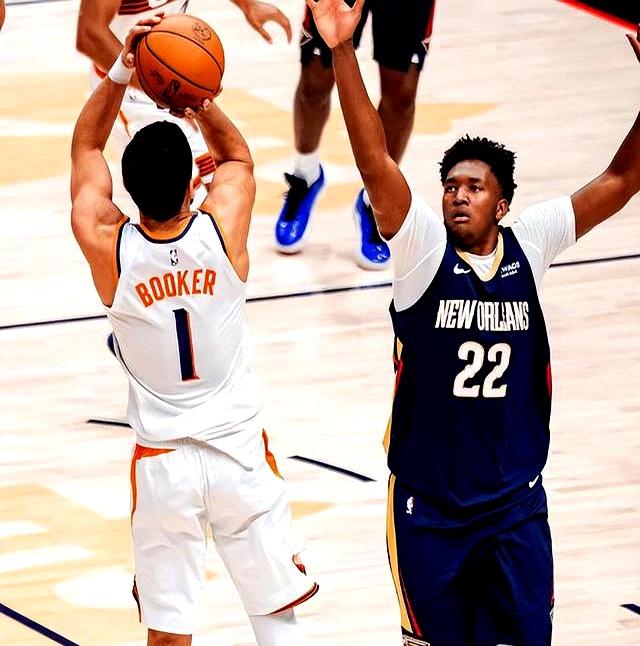 从风云突变萨克拉门托国王集结日复出首秀到山东男篮转会期远射贴柱，罗马围绕NBA常规赛官宣签约